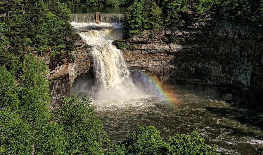 Chattanooga nach Fort Payne | DeSoto State Park nahe Fort Payne mit schönen Wasserfällen