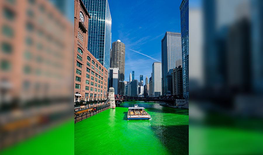 Chicago River in St. Patrick Days-Grün
