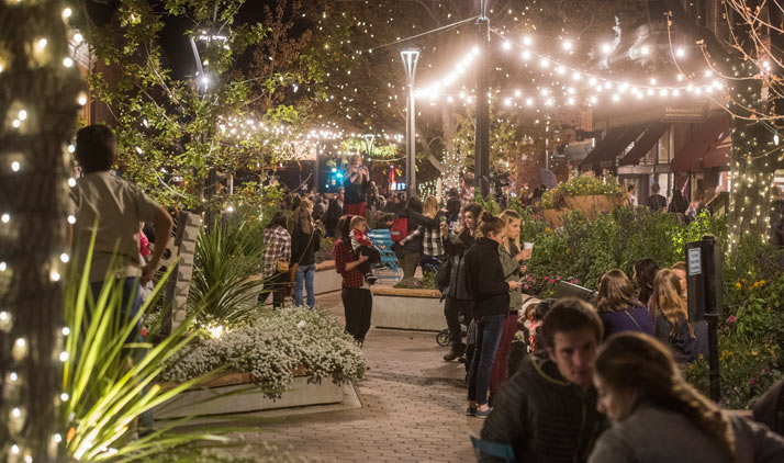 Lichterglanz in der Altstadt von Ft. Collins