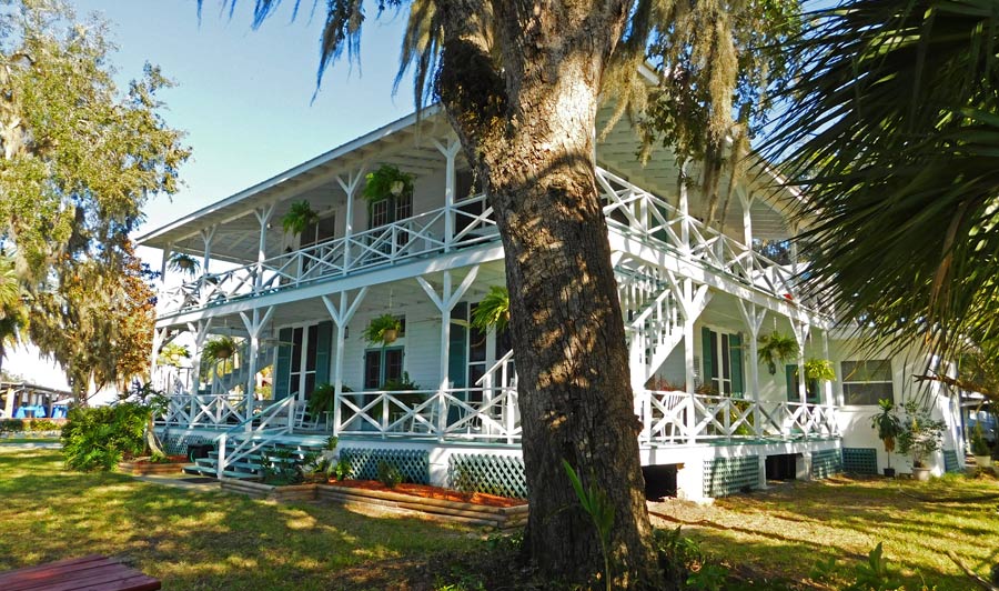 Old Homosassa Waterfront