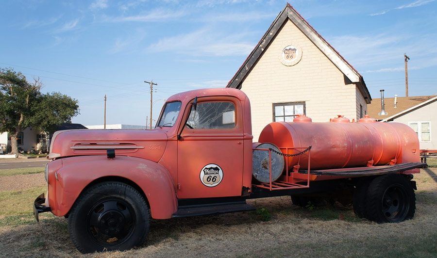 Durch den Panhandle nach Oklahoma City | Phillips Gas Station in McLean