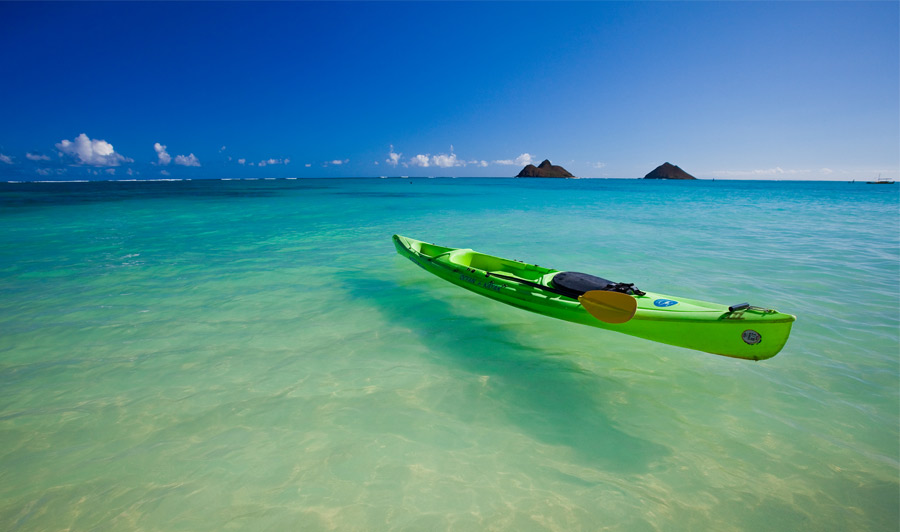Kajak auf kristallklarem Wasser - Kailua, Oahu