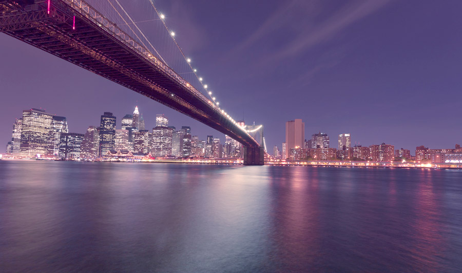 Brooklyn Bridge bei Nacht