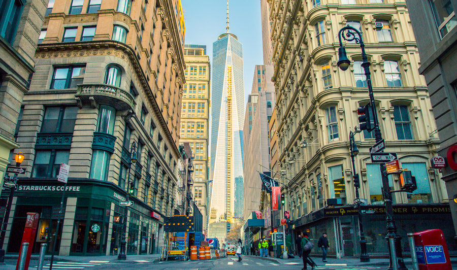 Fulton Street mit Sicht auf One Wold Trade Center