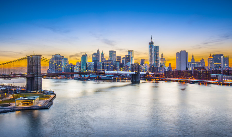 Skyline mit Brooklyn Bridge