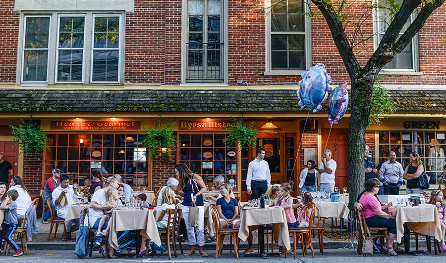 Gemütliche Kleinstädte wie West Chester oder Kennett Square laden zum Verweilen ein.