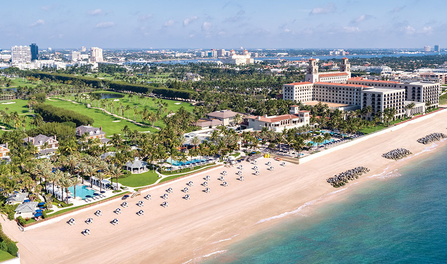 Traumhaft Urlaub machen: Luftaufnahme des The Breakers in Palm Beach