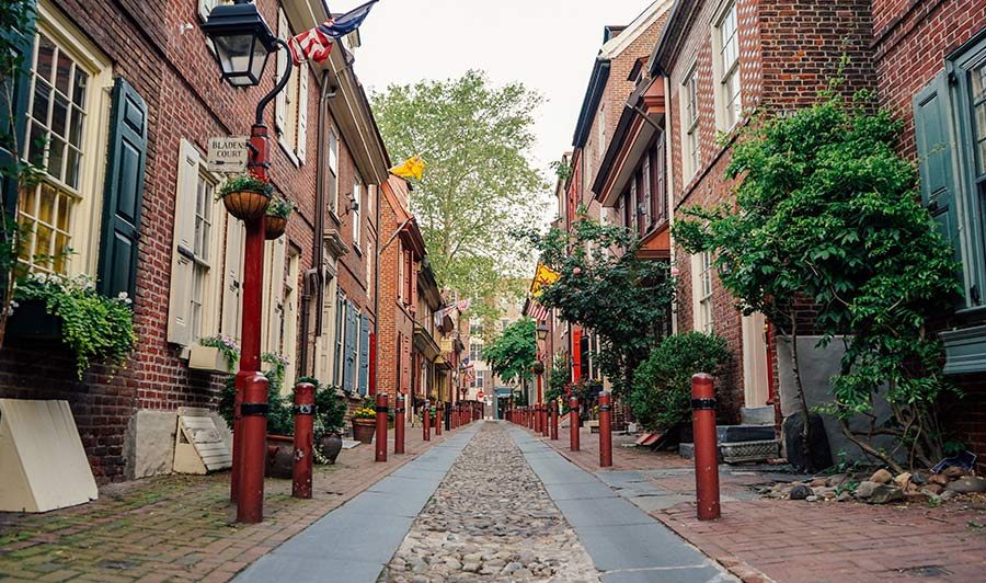 Elfreths Alley - die älteste, bewohnte Reihenhausstraße der USA