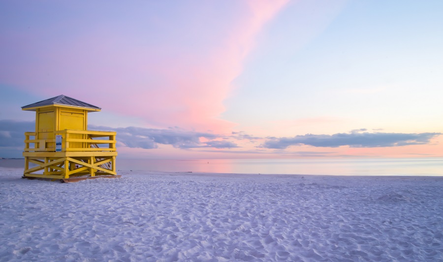 Puderfeiner Sand am Strand von Siesta Key, Sarasota County