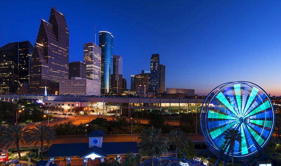 Lake Charles nach Houston  | Houston Skyline bei Nacht