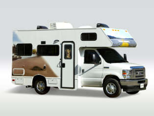 Motorhome Compact Plus C21 von Cruise America